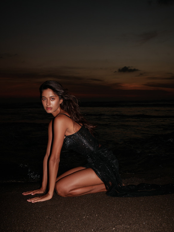 Чёрный блестящий комплект (корсет + юбка) <span>Melaya</span>