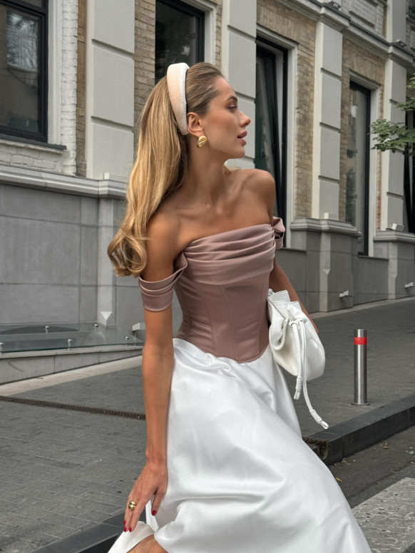 Атласний корсет в кольорі мокко <span>Monica</span>