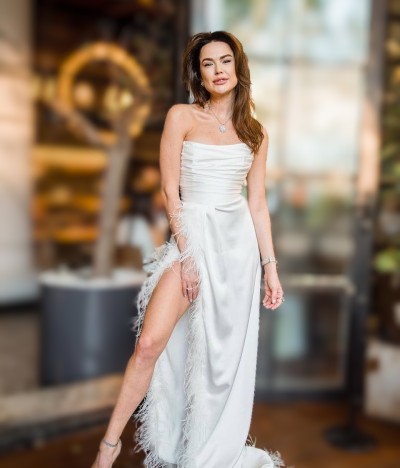 How to Create a Dazzling Look with a White Dress