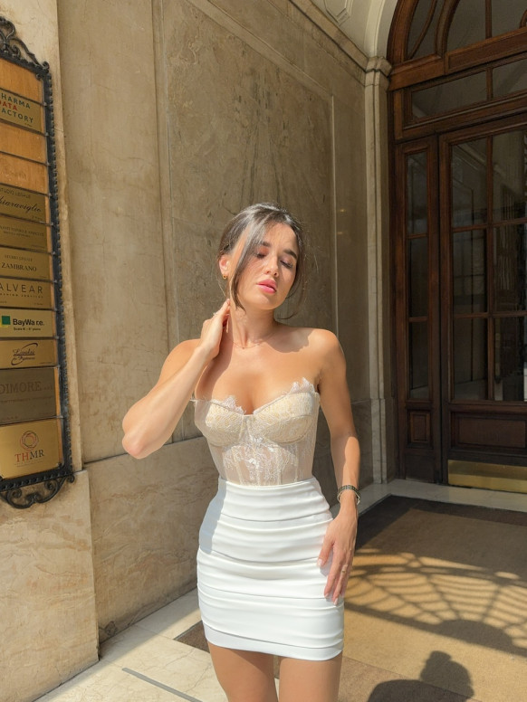 Белая атласная юбка со шлейфом <span>Elegance Train</span>