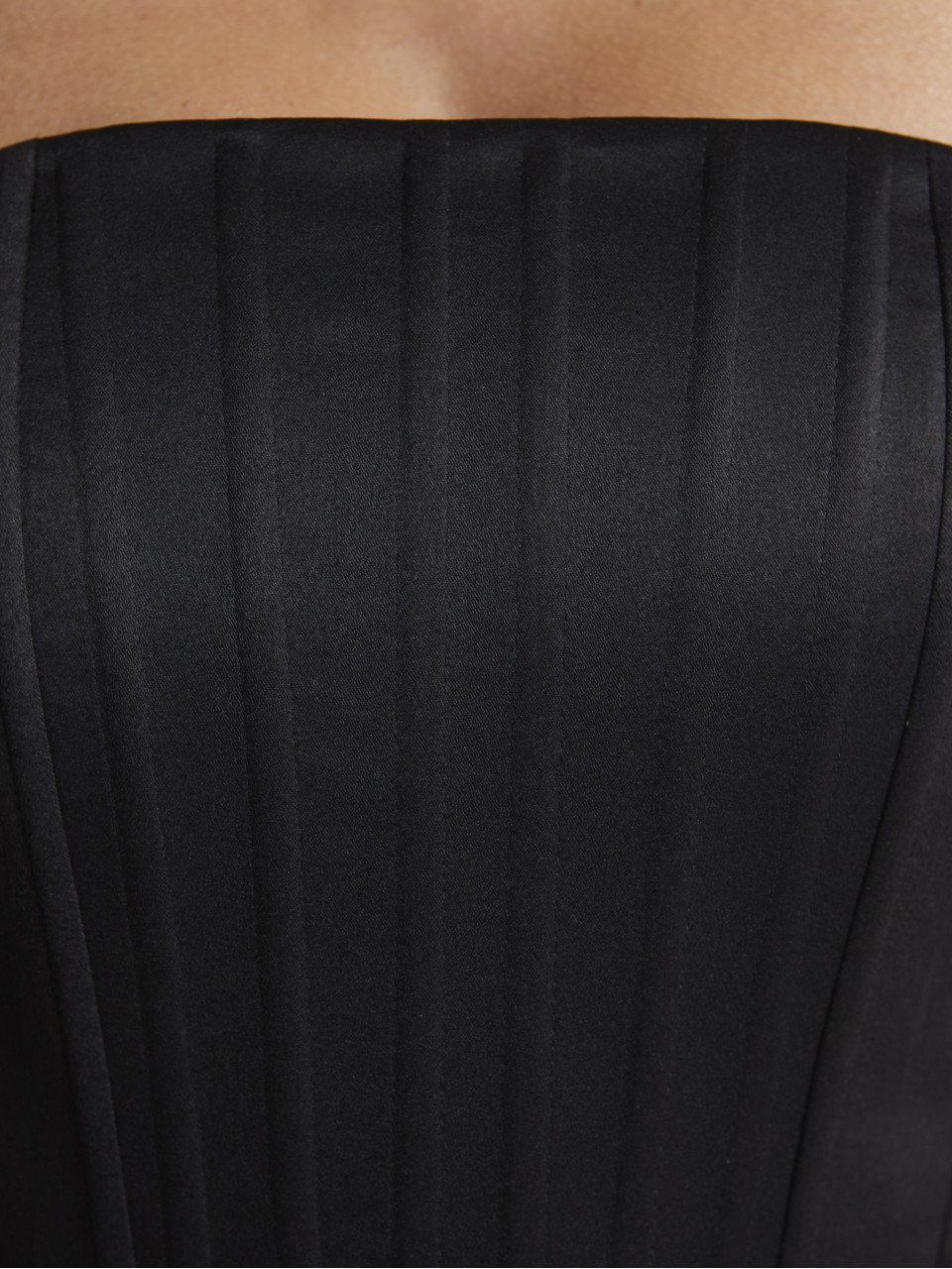 Чёрный атласный корсет <span>LIVIA</span>